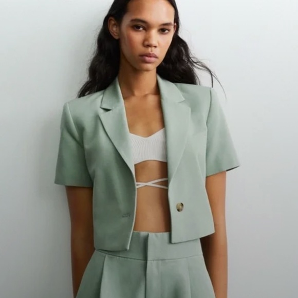 Zara Pistachio Cropped Short Sleeve Shoulder Pad One Button Blazer Top Large - Picture 1 of 5